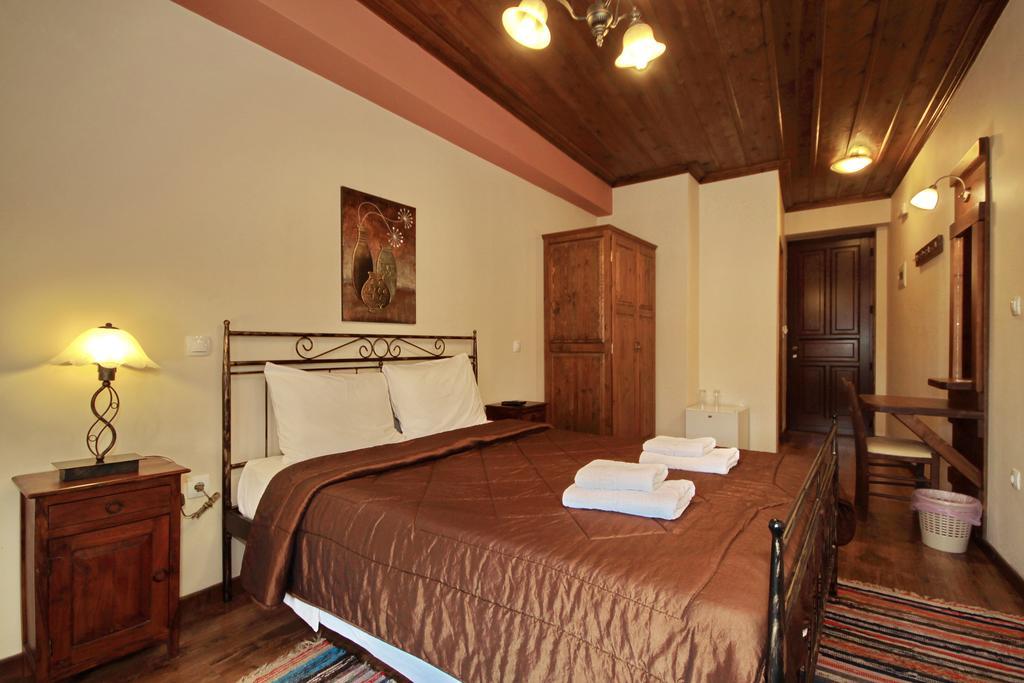Thea Valtessinikou Hotel Buitenkant foto