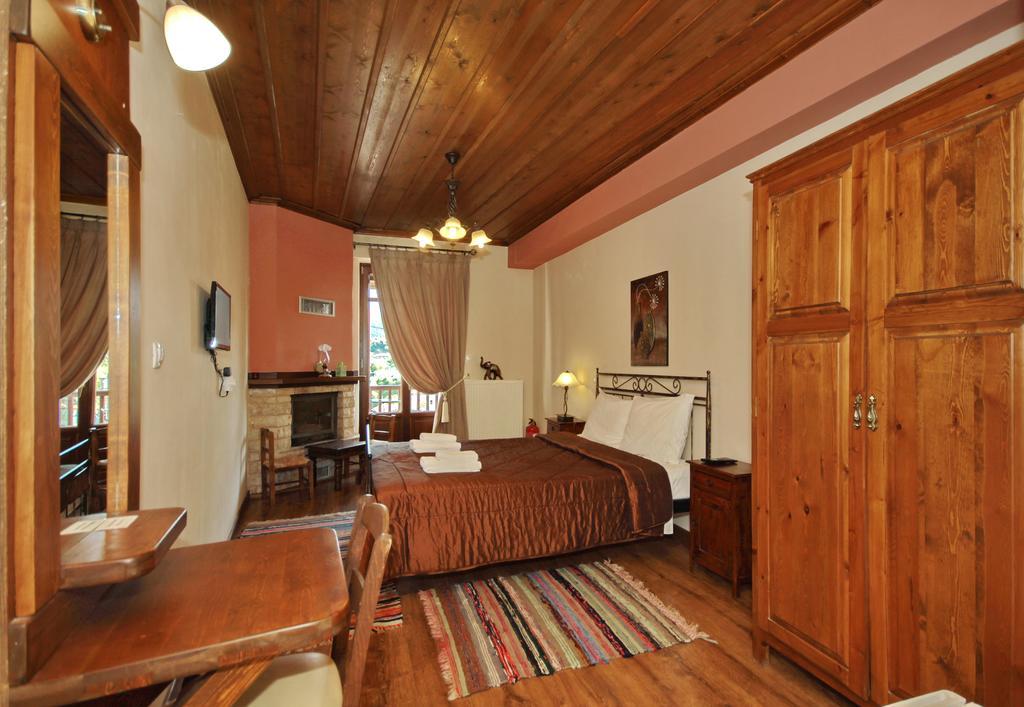 Thea Valtessinikou Hotel Buitenkant foto
